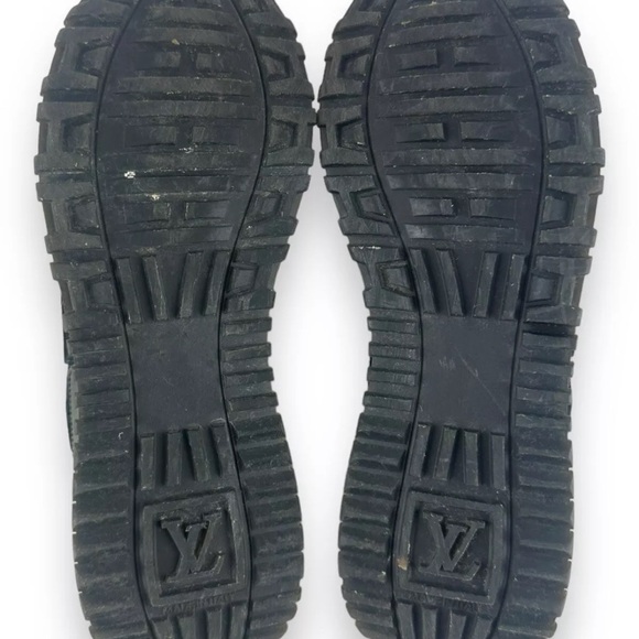 These are Louis Vuitton tennis shoes. - Picture 5 of 7